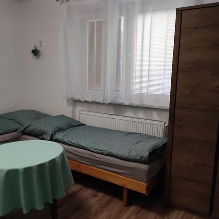 Privat Mapak Pensionat Poprad Exteriör bild